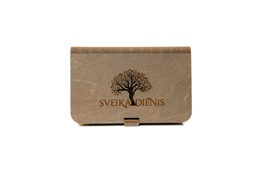 "Sveikadienis" medinė dovanų dėžutė su Chaga grybo produktais